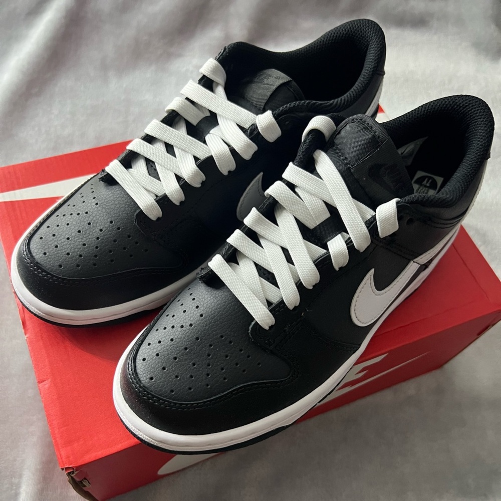 Nike Kids Black and White Sneakers